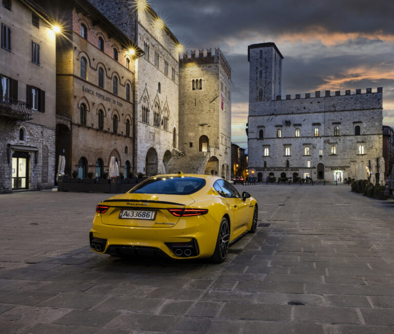 Maserati Gran Turismo Trofeo Giallo Corse